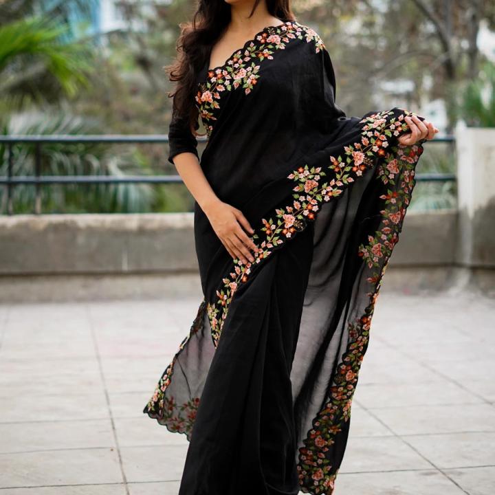 Sareemall Embroidered Bollywood Silk Blend Saree (Black)